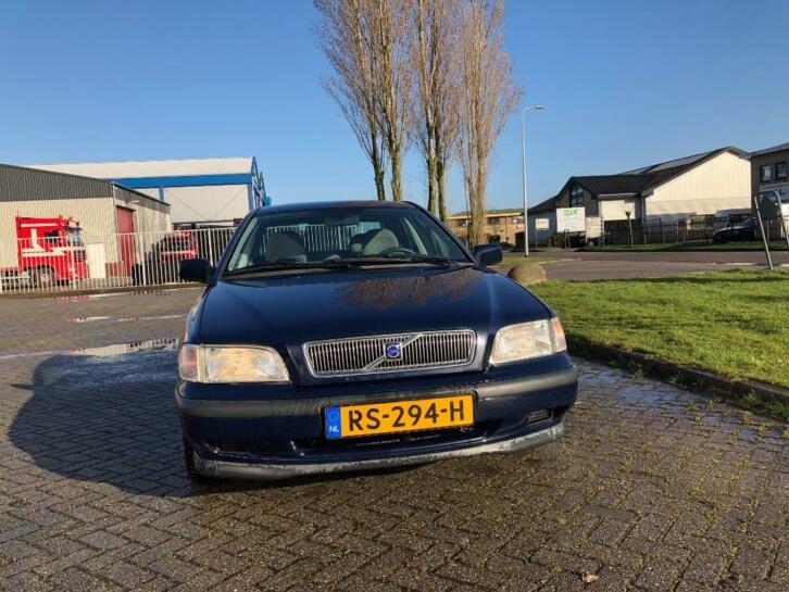 Volvo S40 1.8 AUT 1999 Blauw Youngtimer 85.000 km