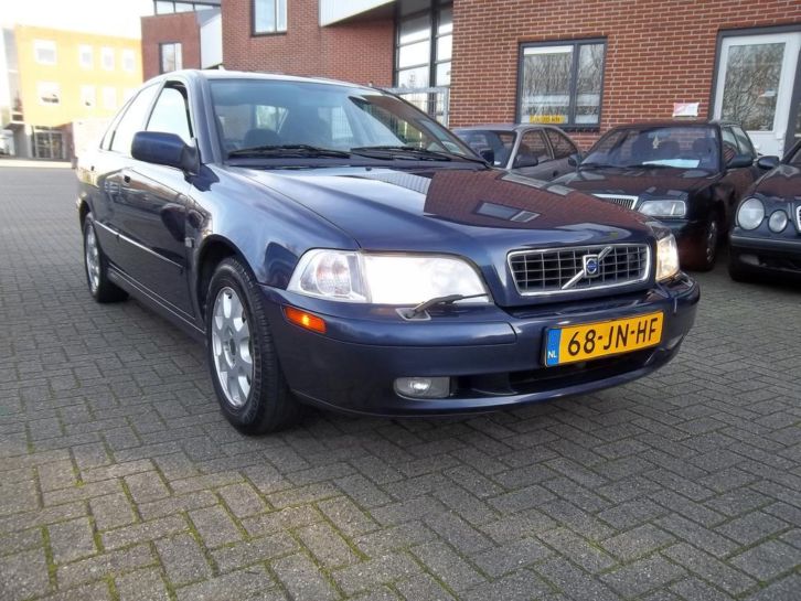 Volvo S40 1.8 AUTOMAAT ZEER LUXE UITVOERING 