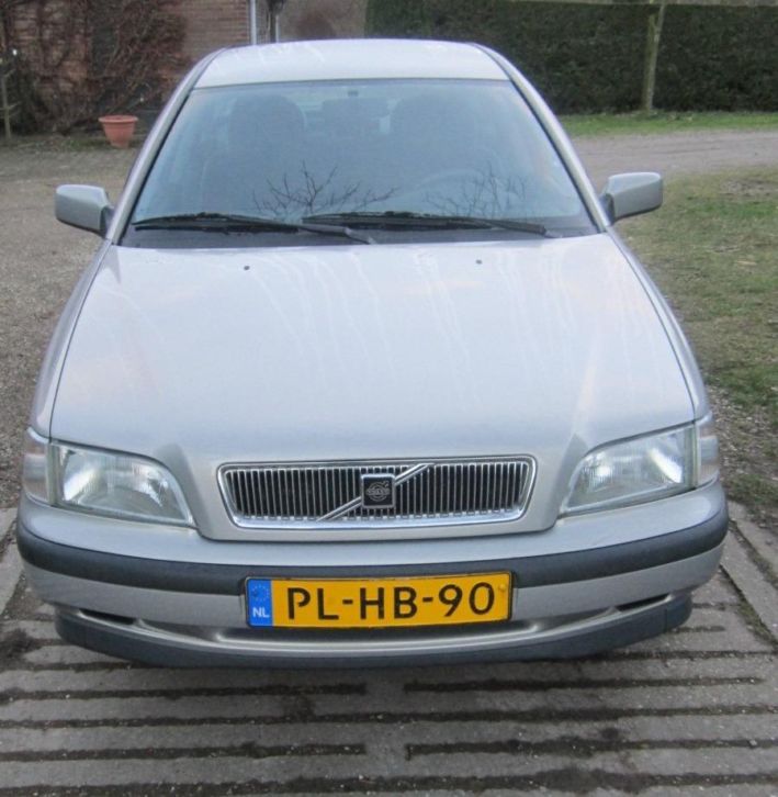 Volvo S40 1.8 I 16V 1996 Grijs Nieuwe APK
