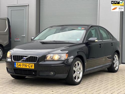 Volvo S40 1.8 Momentum  Airco  17 inch  Trekhaak  Blueth