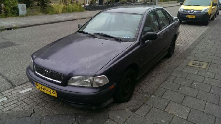 Volvo S40 2.0 I 16V AUT 1996 Paars