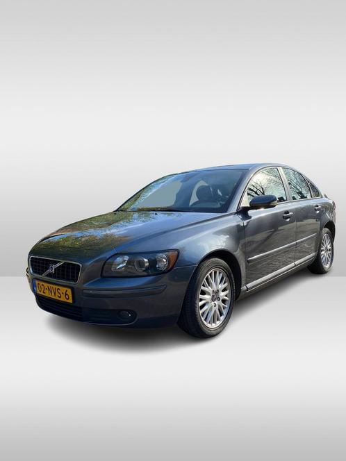 Volvo S40 2.4 Momentum (bj 2004, automaat)