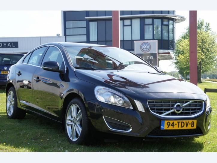 Volvo S60 1.6 DRIVe Summum GERESERVEERD (bj 2012)