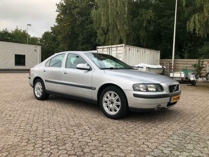 Volvo S60 2.4 140PK 2003 Grijs