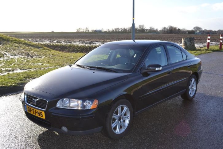 Volvo S60 2.4 140PK 2006 Zwart