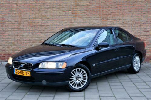Volvo S60 2.4 140pk Kinetic  Youngtimer  NL- Auto 