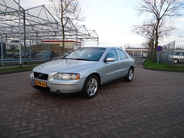 Volvo S60 2.4 D5 Kinetic automaat