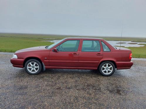 Volvo S70 2.4 140PK 1999 Rood