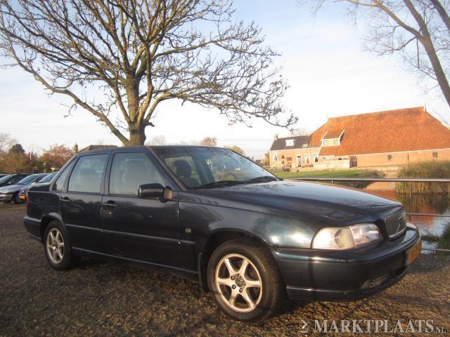 Volvo S70 2.5 Exclusive-Line met clima  cuise Nu 799,-