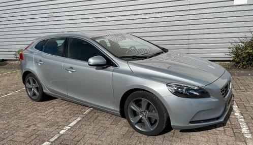 Volvo V40 1.6 150PK T3  Summum Leder  Trekhaak  Camera