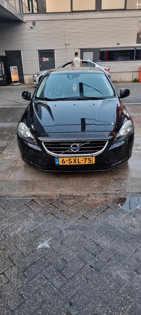 Volvo V40 1.6 D2 140PK 2013 Zwart nieuwe distr.