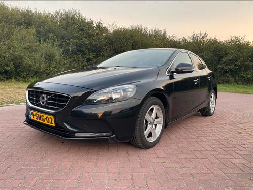 Volvo V40 1.6 D2 - chip 140 PK, zwart leder, trekhaak