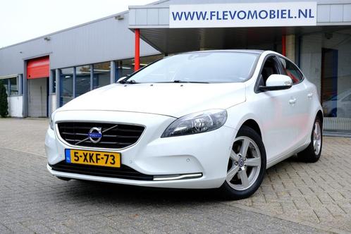 Volvo V40 1.6 T2 120PK Kinetic PanoNaviPDCLMVClima