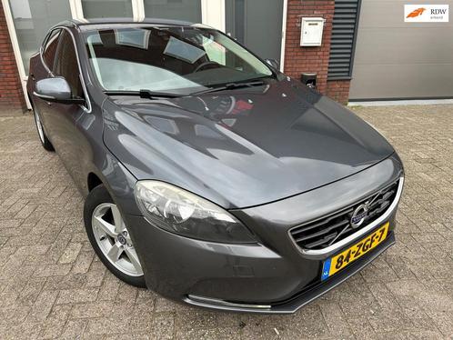 Volvo V40 1.6 T3 Momentum  Camera  PDC  Airco  NAP