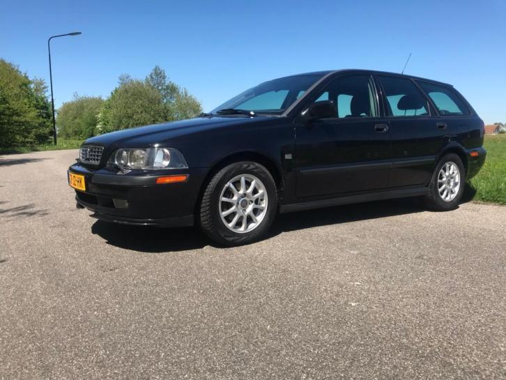 Volvo V40 1.8 16v 122PK 2002 Zwart Full Options Stoelverw