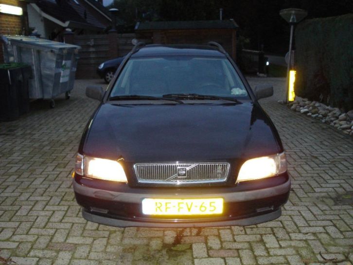 Volvo V40 1.8 1997 Zwart