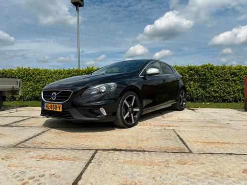 Volvo V40 2.0 D2 120PK 2015 Zwart