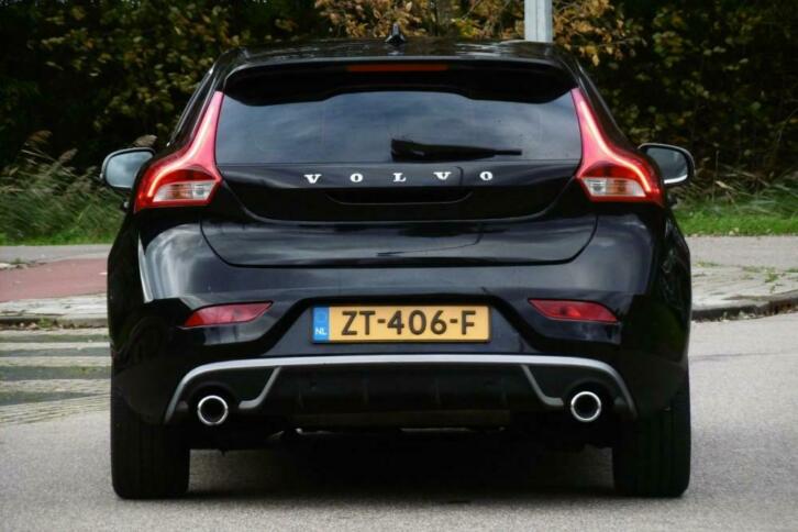 Volvo V40 2.0 D3 Geartronic 2016 Zwart