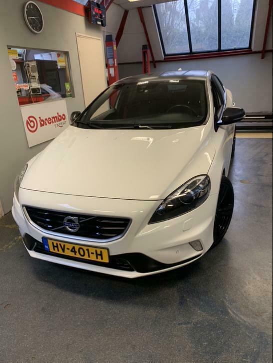 Volvo V40 2.0 D4 Carbon Edition automaat xenon verlichting