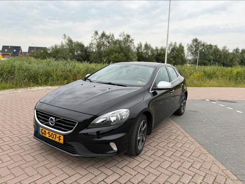 Volvo V40 2.0 Diesel 2015 Zwart R-design