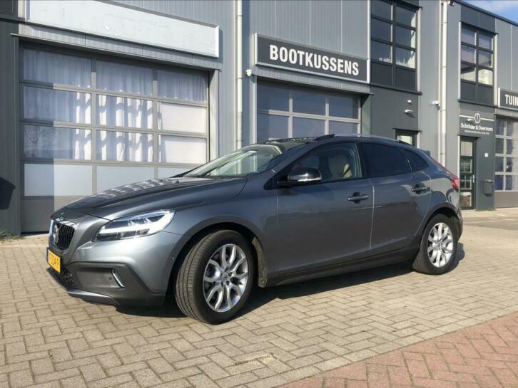 Volvo V40 Cross Country 1.5 T3 Autom 2019 Pano  inruil moge