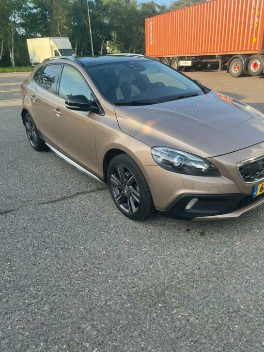 Volvo V40 Cross Country 1.6 D2 115PK 2013 Bruin