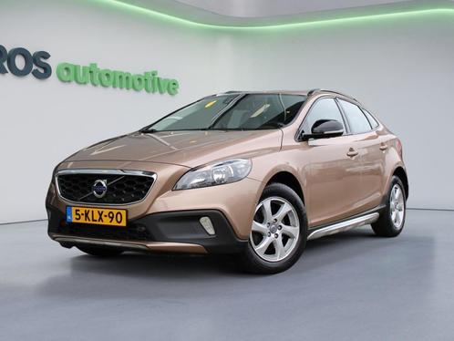 Volvo V40 Cross Country 1.6 T4 Momentum  NL-AUTO  CRUISE 