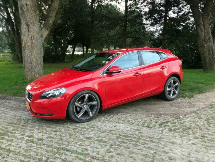 Volvo V40 D2 1.6 2013 Rood