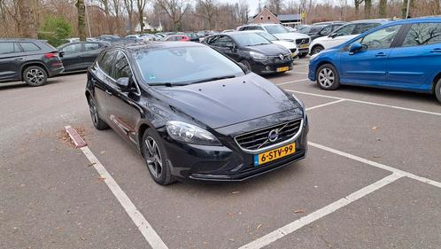 Volvo V40 D2 1.6 momentum met 1jaar apk