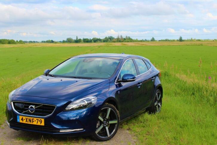 Volvo V40 D4 Ocean Race  ACC  Standkachel  Pano  Vol 