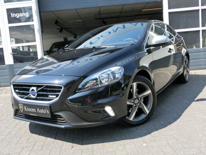 Volvo V40 T4 (179 Pk) R-Design, LeerAlcantara, Navigatie, C