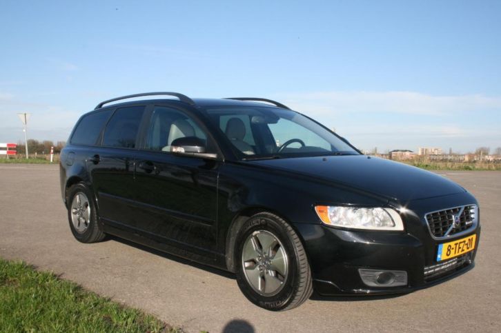 Volvo V50 1.6 D SS Momentum Leder Navi 10-2009 Zwart