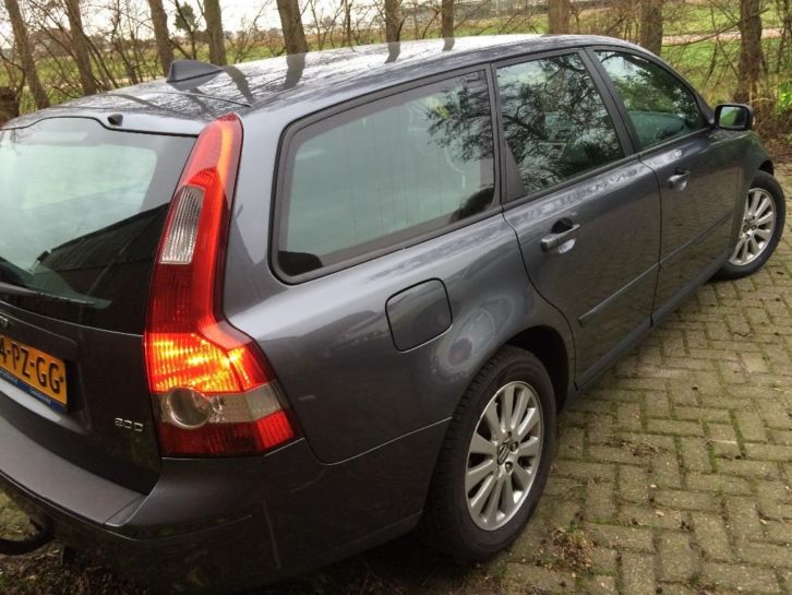 Volvo V50 2.0 D 2005 Navigatie Xenon AircoCli 6bak trekhaak