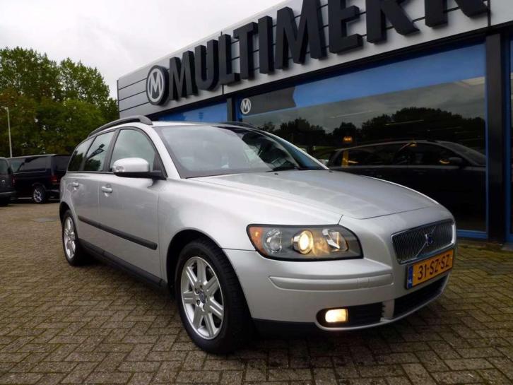 Volvo V50 2.0D Edition II, Trekhaak, spoiler a-klep, dakrail