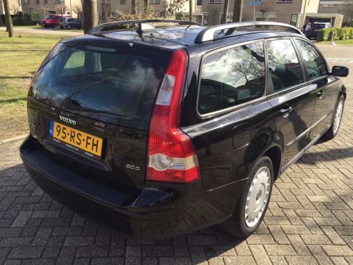 Volvo V50 2.0D Stationwagon 136pk ClimaAirco 6 versnelling