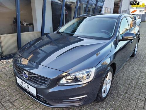 Volvo V60 2.0 T4 Kinetic NAVI  BLUETOOTH  PDC