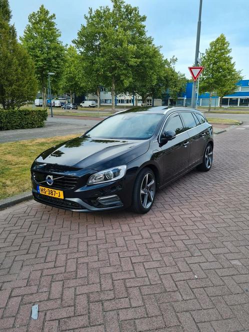 Volvo V60 2.4 D6 AWD Plug-in Hybrid 2015 Zwart R-Design VOLL