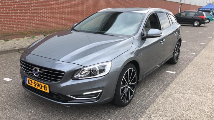 Volvo V60 2.4 D6 AWD Plug-in Hybrid 2016 Grijs