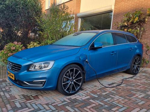 Volvo V60 2.4 D6 Plug-in Hybride SUMMUM VOL izgst Lees goed