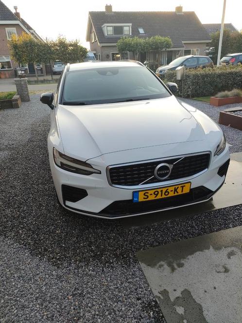 Volvo V60 T8 Twin Engine 390pk AWD R-design met trekhaak