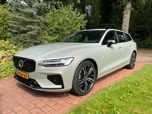 Volvo V60 T8 Twin Engine AWD R-design