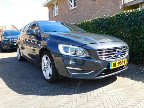 VOLVO V60 TWIN ENGINE 288 PK HYBRID BJ.12-2015 nu  8944