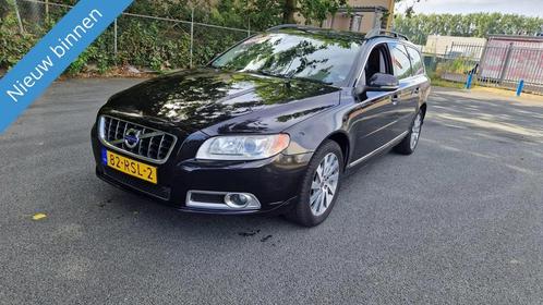 Volvo V70 1.6 T4 Limited Edition NETTE AUTO RIJDT EN SCHAKEL