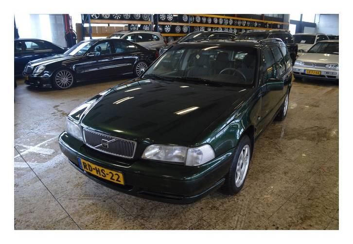 Volvo V70 2.0