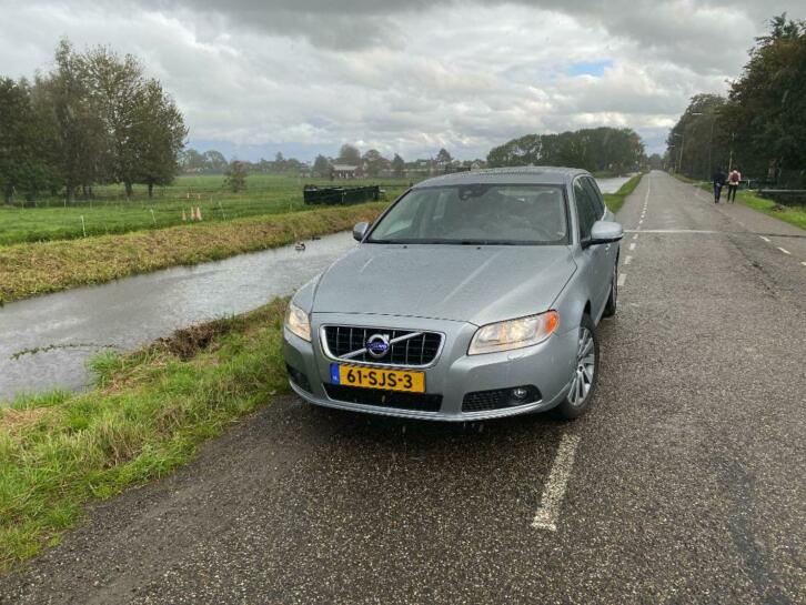 Volvo V70 2.0 D3 Limited Edition Automaat Navigatie Xenon N.