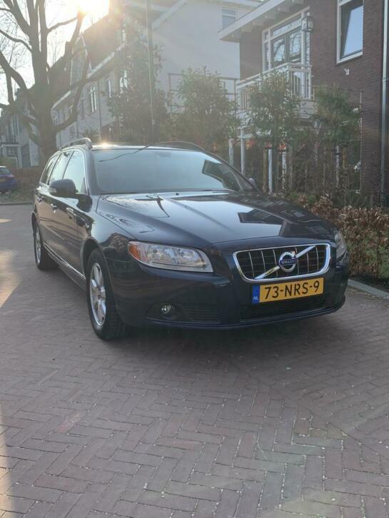 Volvo V70 2.0 T AUT 2010 Blauw