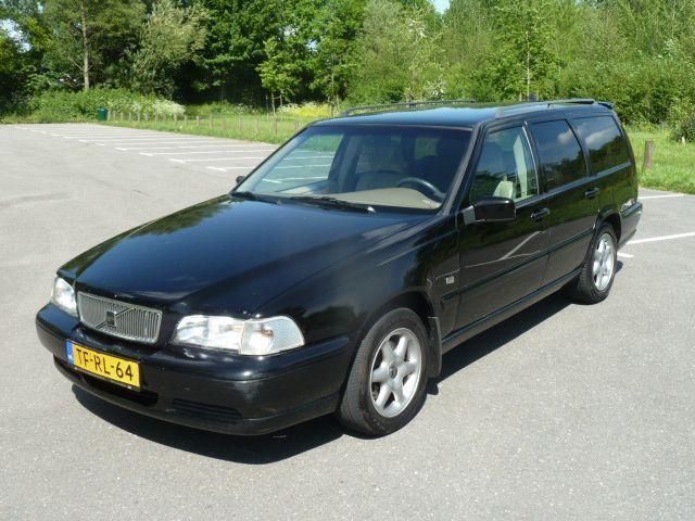 Volvo V70 2.0 Turbo,bj.98,zwart,airco,APK 012016,NAP met 34