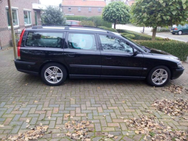 Volvo V70 2.3 T-5 250PK AUT 2001 Zwart