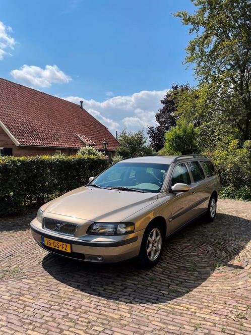 Volvo V70 2.4 140PK 2001 Beige