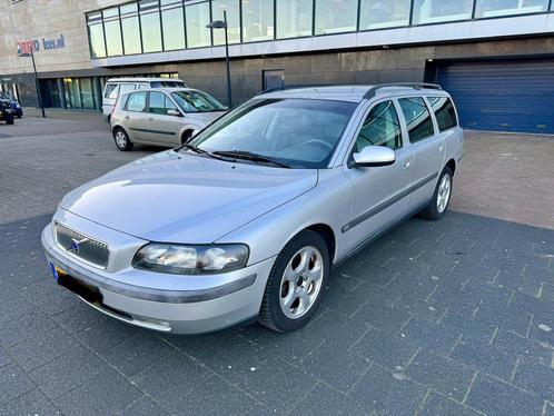 Volvo V70 2.4 140PK 2001 Zilver YOUNGTIMER